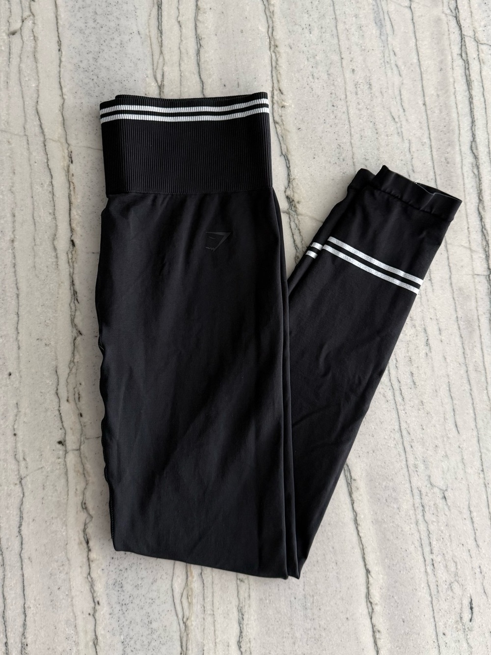 Gymshark • CONTRAST SEAMLESS LEGGINGS
